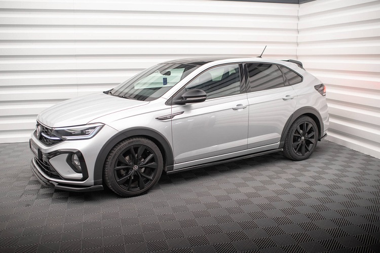 BODY KIT MAXTON DESIGN NERO LUCIDO PER VW TAIGO MK1 R-LINE