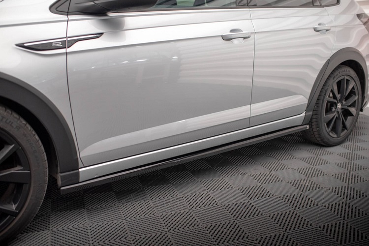COPPIA SOTTOMINIGONNE MAXTON DESIGN NERE LUCIDE PER VW TAIGO MK1 R-LINE