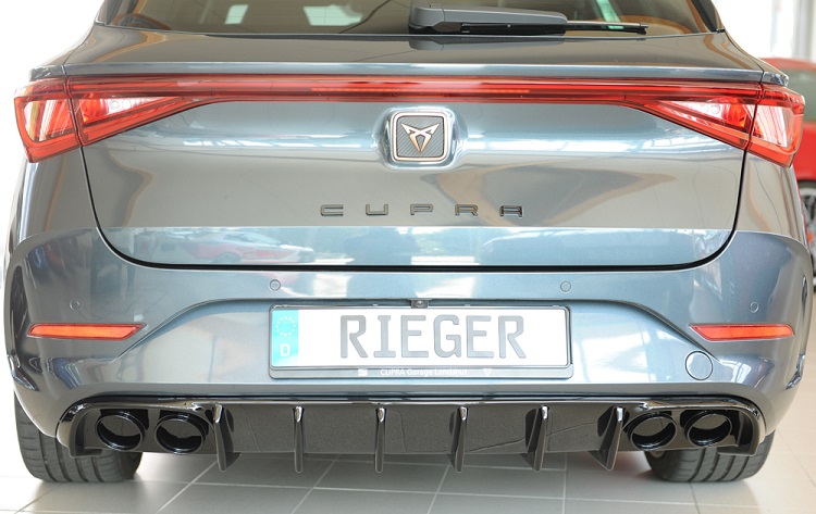 DIFFUSORE SPORTIVO RIEGER TUNING NERO LUCIDO PER CUPRA LEON KL MK4 FACELIFT (NO GANCIO E NO USCITE A VISTA)