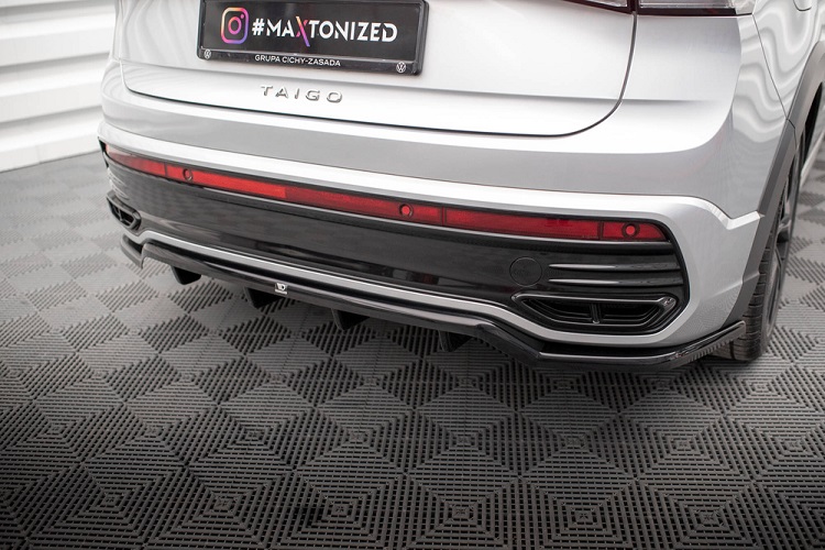 SOTTODIFFUSORE POSTERIORE CON BARRE VERTICALI PER VW TAIGO MK1 R-LINE NERO LUCIDO 
